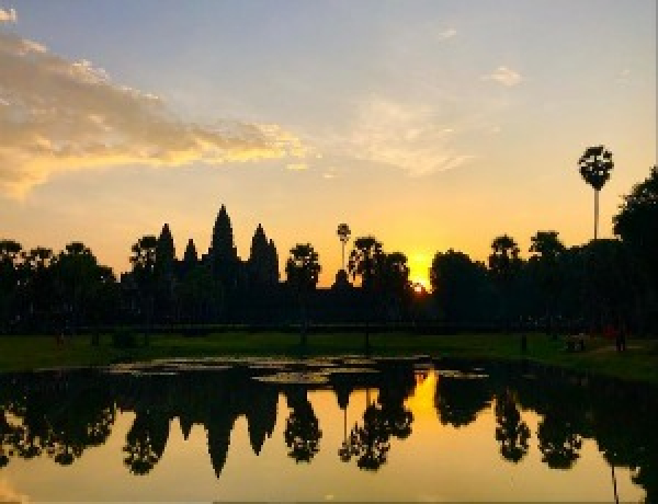 Sunrise Small-Group Tour of Angkor Wat from Siem Reap